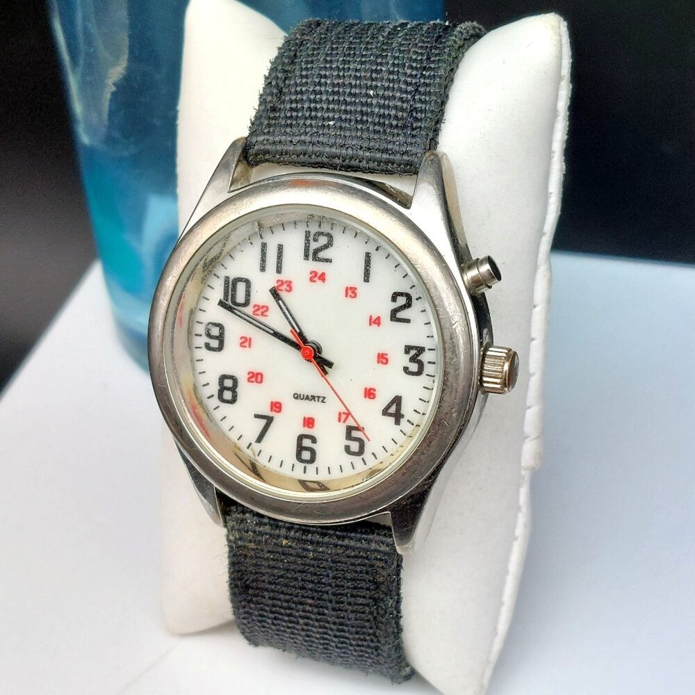 Mens Easy To Read Quartz Analog Watch New Battery